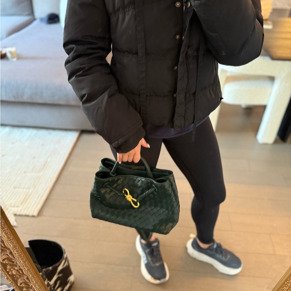 Bottega Andiamo Small look alike
